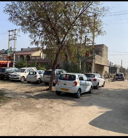 Mufis Homestay, Emerald Compound, New Palam Vihar-2 Gurgaon Luaran gambar