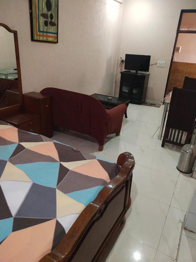 Mufis Homestay, Emerald Compound, New Palam Vihar-2 Gurgaon Luaran gambar