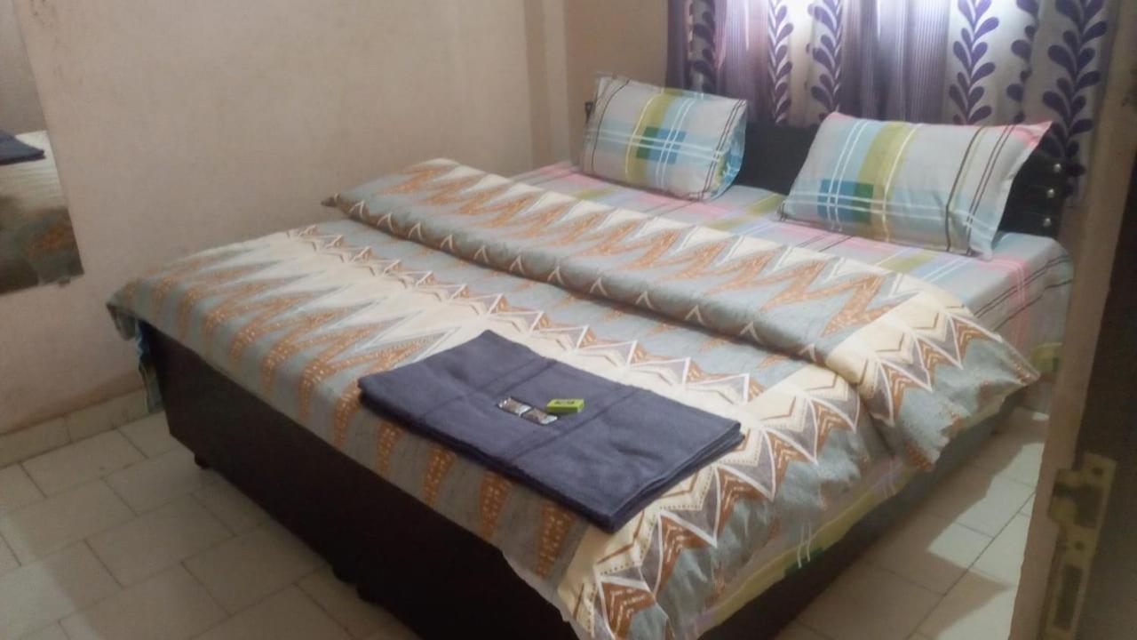 Mufis Homestay, Emerald Compound, New Palam Vihar-2 Gurgaon Luaran gambar