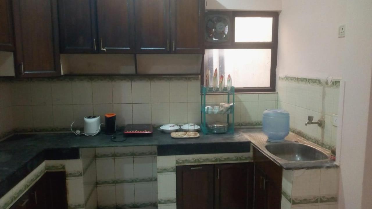 Mufis Homestay, Emerald Compound, New Palam Vihar-2 Gurgaon Luaran gambar
