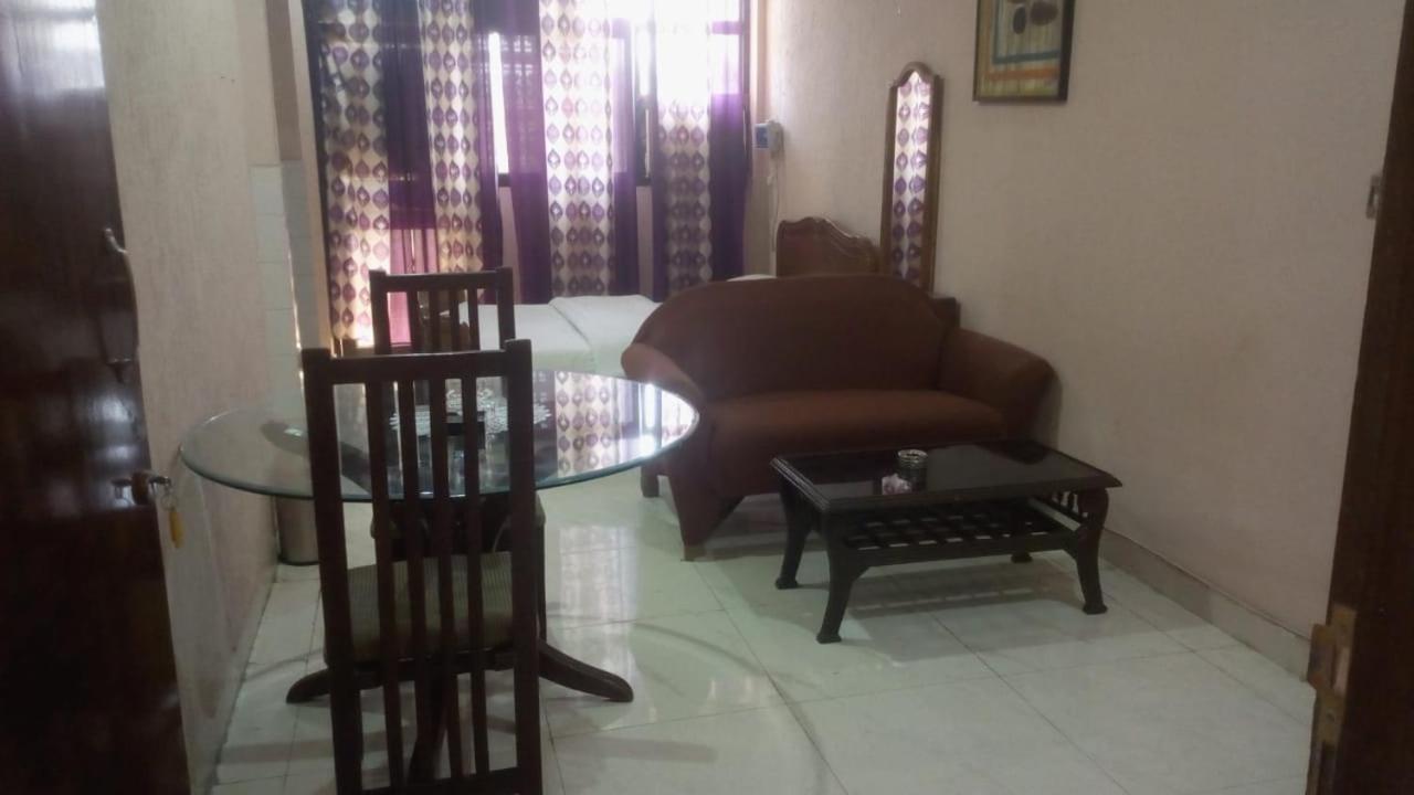 Mufis Homestay, Emerald Compound, New Palam Vihar-2 Gurgaon Luaran gambar