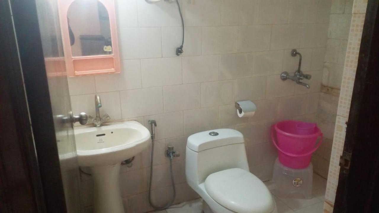 Mufis Homestay, Emerald Compound, New Palam Vihar-2 Gurgaon Luaran gambar
