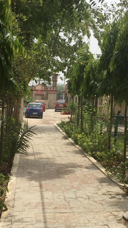 Mufis Homestay, Emerald Compound, New Palam Vihar-2 Gurgaon Luaran gambar